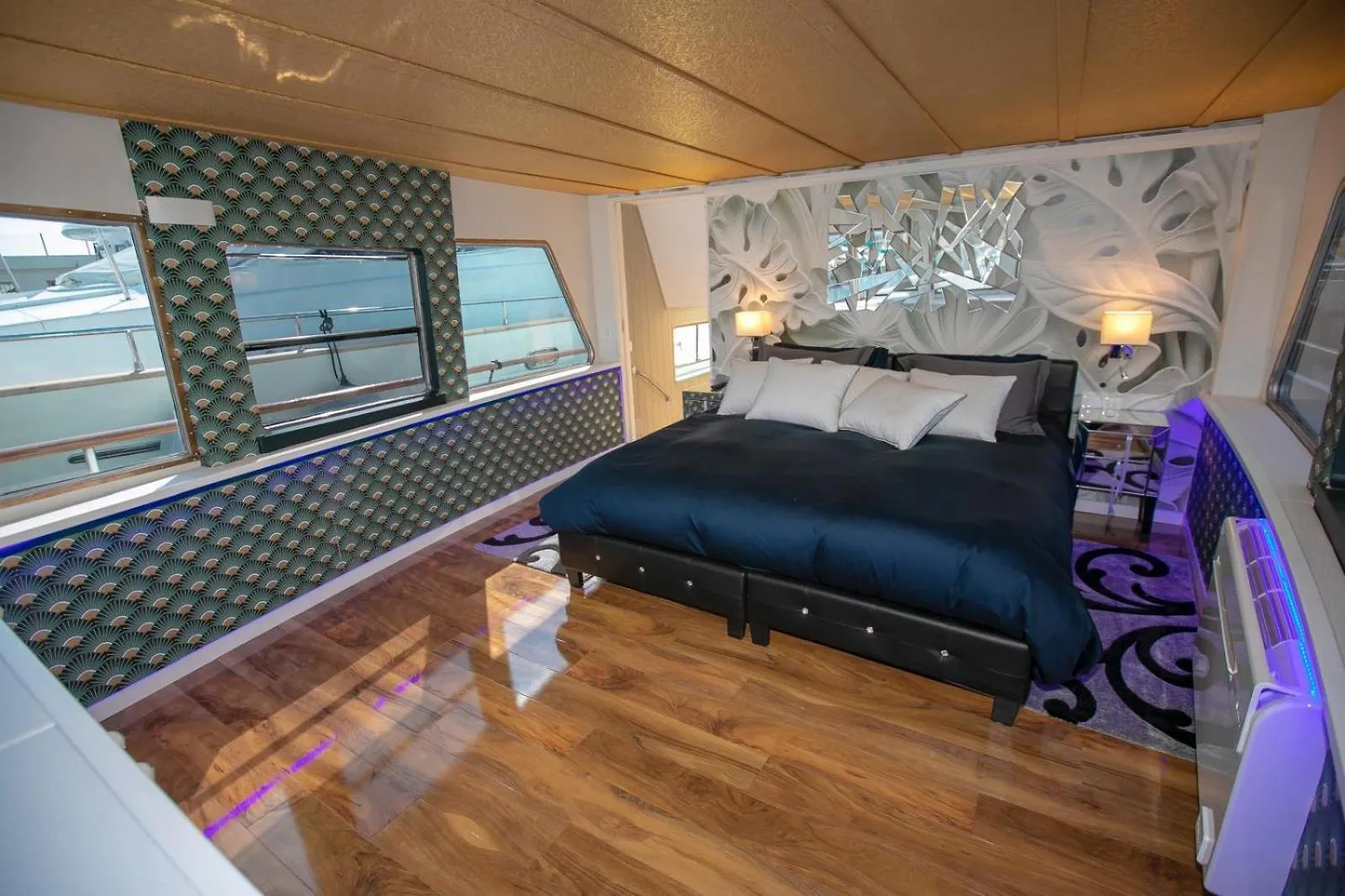 Botel Superbe Experience A Bord! Hotel Menton France